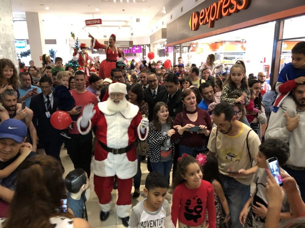 Festa de Chegada do Papai Noel abriu a temporada de Natal no Atrium Shopping