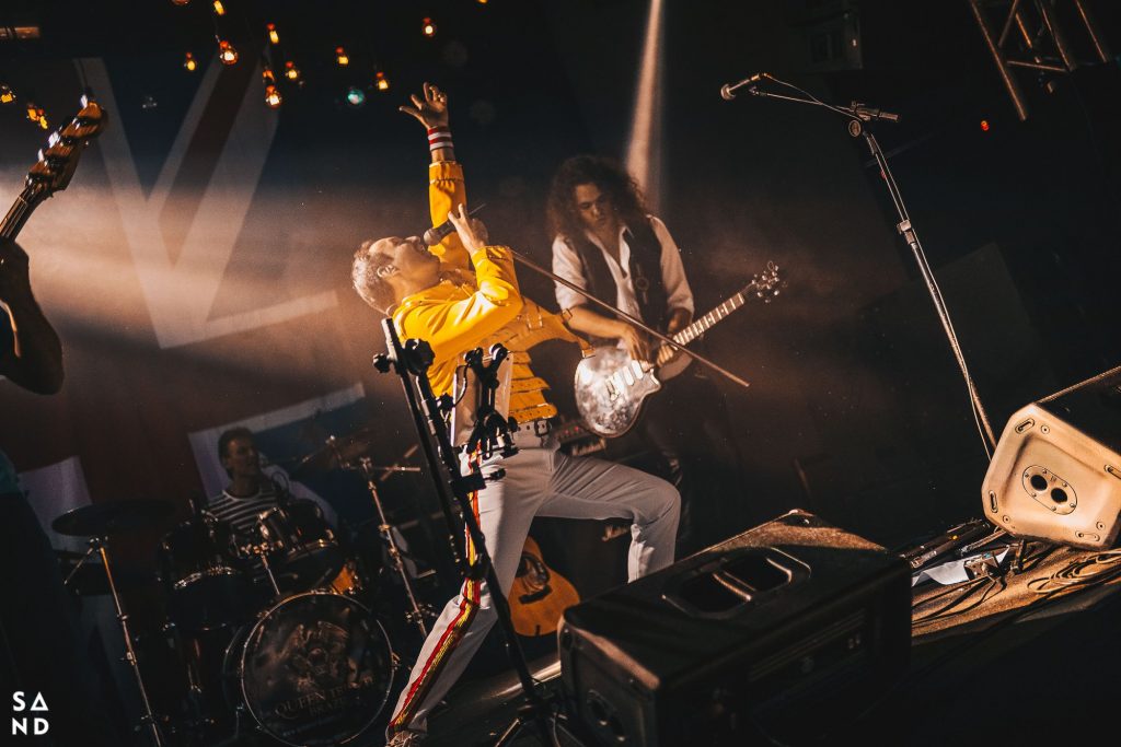 Atrium Shopping apresenta show cover da banda Queen