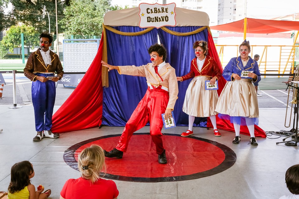 Trupe DuNavô leva palhaçaria e grande show de circo para o SESC Santo André
