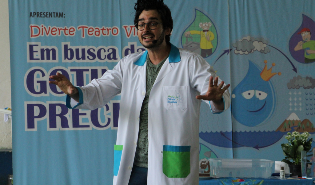 Peça infantil gratuita sobre a importância da água é encenada em escolas de São Bernardo do Campo