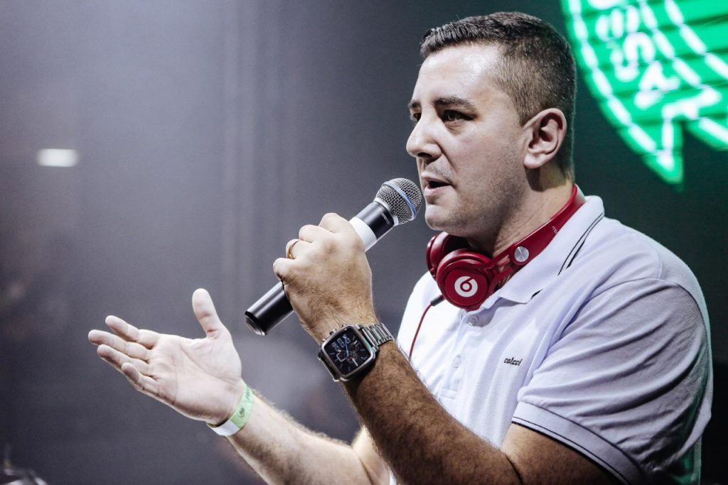 Atrium Shopping promove festa dançante para marcar o Dia Internacional da Mulher
