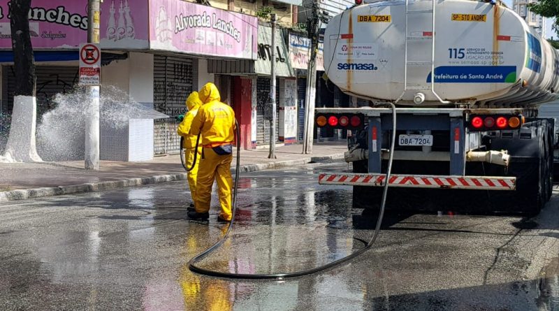 Santo André inicia limpeza de ruas e avenidas contra o coronavírus
