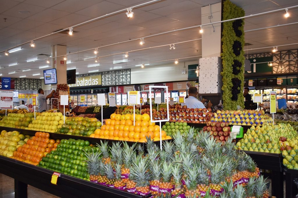 Beneficiários do auxílio emergencial podem pagar compras na Coop sem sacar dinheiro