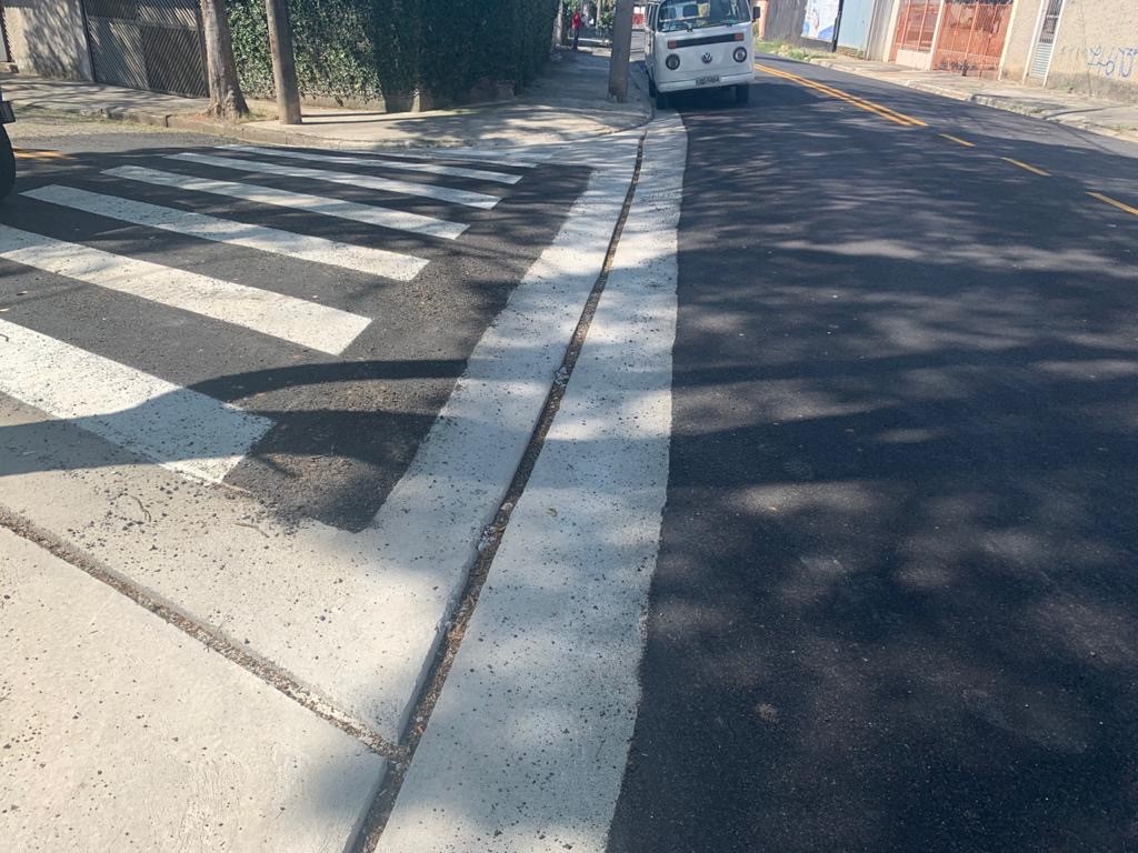 Semasa finaliza obras de drenagem na Vila Homero Thon