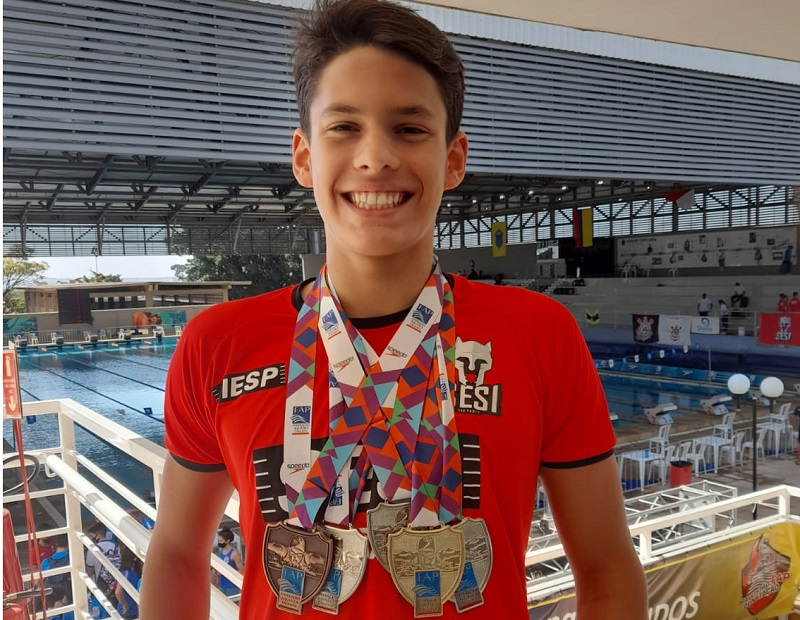 Andreense é destaque em Campeonato Paulista de Natação