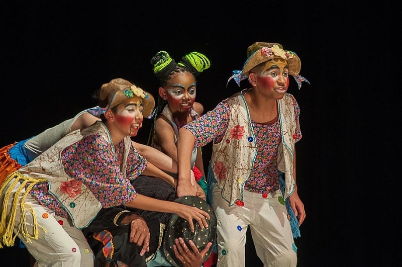 Festival de Teatro Adolescente "Vamos que Venimos Brasil" convida jovens artistas do país inteiro para edição virtual
