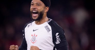 Memphis sofre nova lesão e já soma 73 dias fora do Corinthians no ano