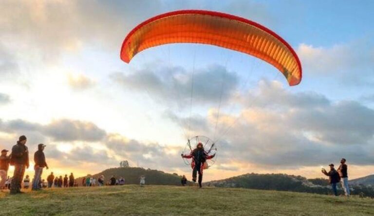 Paramotor de Ribeirão Pires ganha projeção com recordes, ações sociais e voos de longa distância