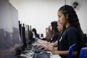 Primeiro emprego no ABC perde espaço com avanço da inteligência artificial