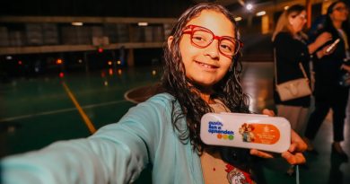 Programa Ouvir, Ler e Aprender entrega mais 477 óculos para estudantes de São Bernardo