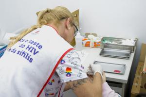 São Caetano antecipa Dezembro Vermelho com testes rápidos de HIV e sífilis