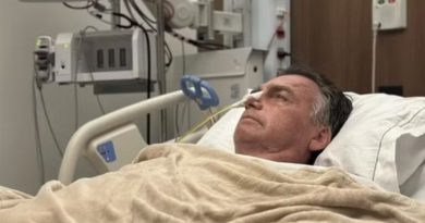 Bolsonaro passa por cirurgia em Brasília e segue em observação