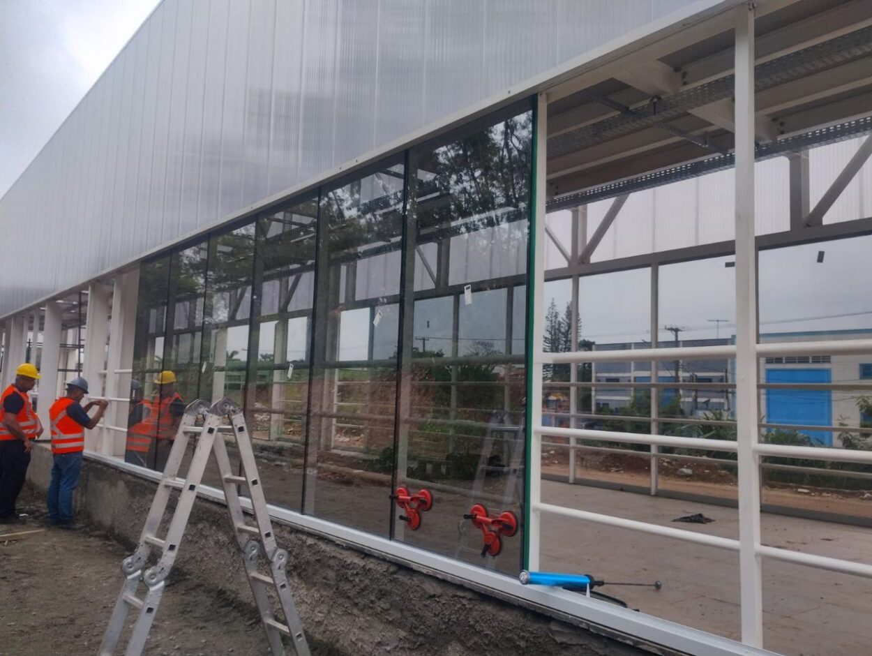 BRT-ABC: Paradas Vila Império e Aldino Pinotti começam a receber vidros