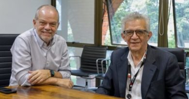 “É só deixar a vaidade de lado”, diz prefeito de São Caetano ao cobrar definição sobre eleição na Fundação do ABC