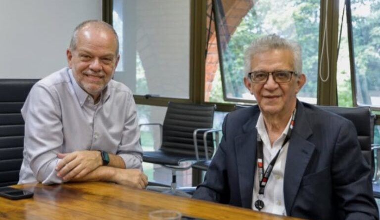 “É só deixar a vaidade de lado”, diz prefeito de São Caetano ao cobrar definição sobre eleição na Fundação do ABC