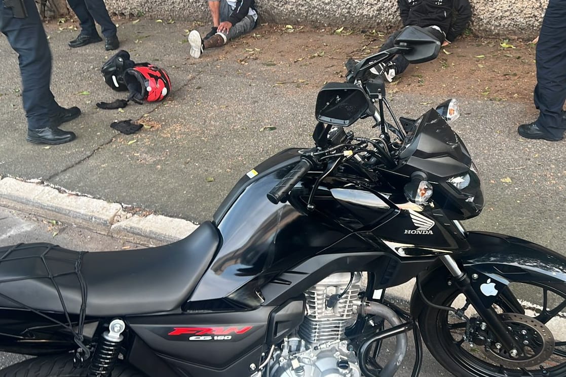 GCM de São Caetano do Sul prende dupla por roubo de motocicleta no Bairro São José