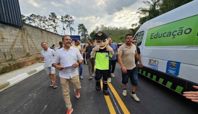Guto Volpi entrega 1º trecho do prolongamento da Avenida Prefeito Valdírio Prisco