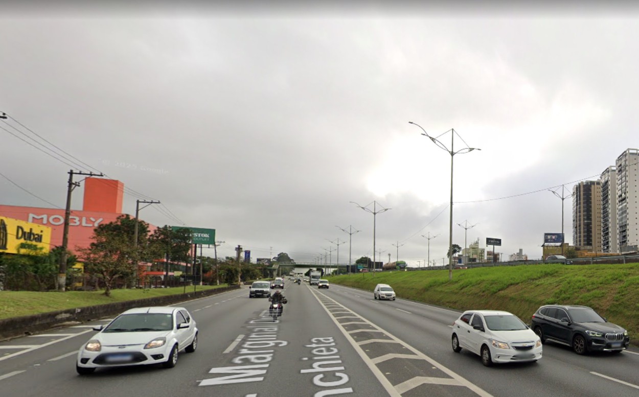 Homem é atropelado na Rodovia Anchieta e perde a vida
