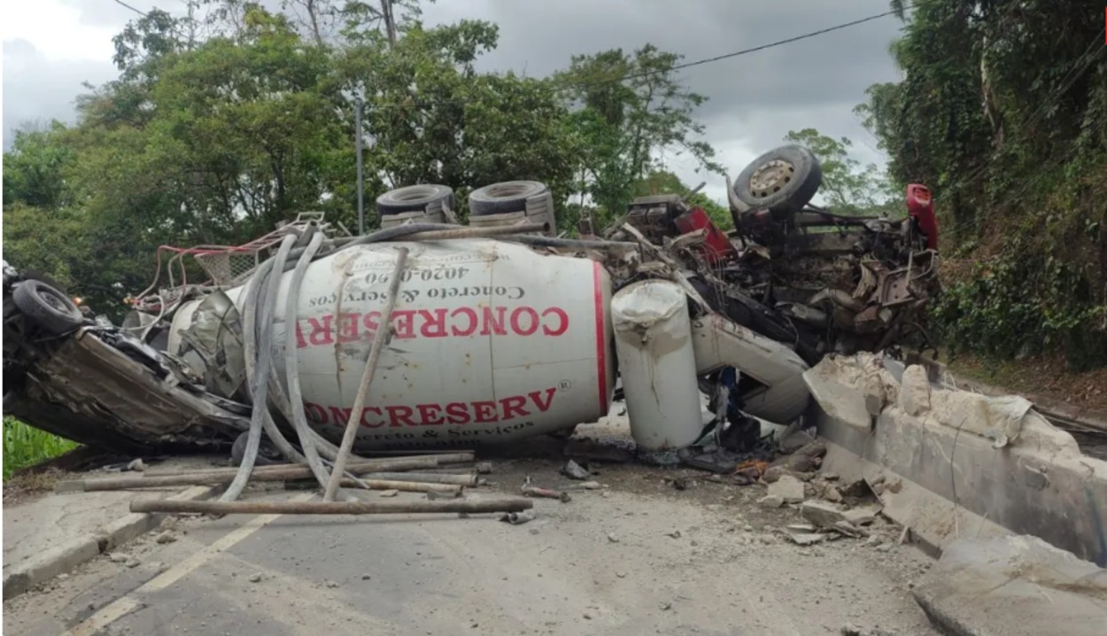 Motorista de São Bernardo se envolve em acidente que deixou duas pessoas sem vida 