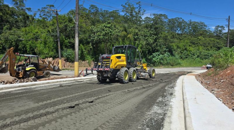 Nova alça de acesso no bairro Santa Luzia em Ribeirão Pires facilita circulação de veículos