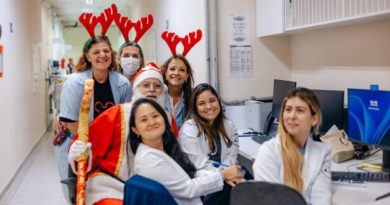 Papai Noel leva acolhimento e emoção ao Hospital de Câncer Padre Anchieta