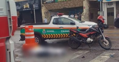 Passageira de moto de aplicativo morre atropelada por carreta em Diadema