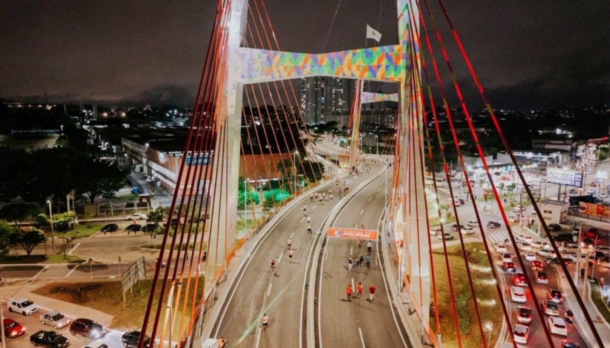 Evento de entrega da ponte estaiada ocorreu na noite deste sábado, e contou com corrida de 5k