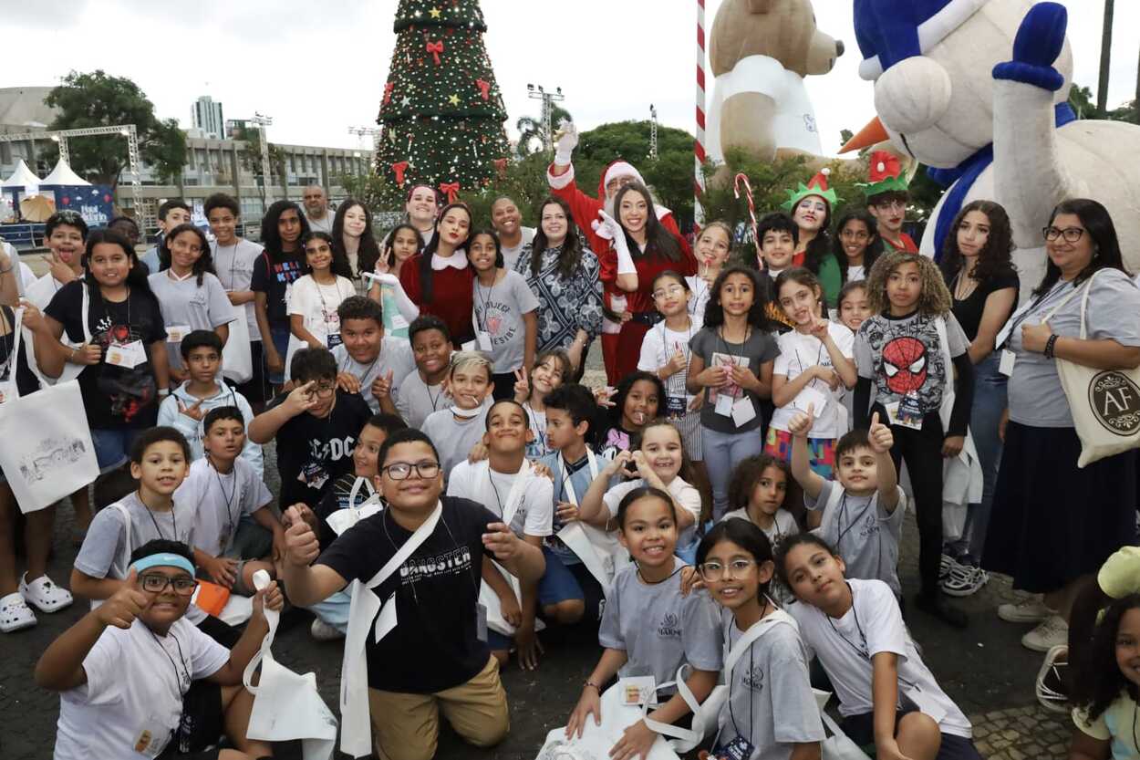 Primeira-dama Jessica Roberta entrega 26 mil itens a 22 instituições parceiras do Fundo Social