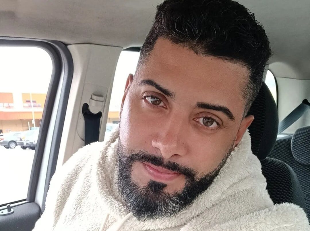 Raphael Silva Carvalho, de 38 anos, foi atingido por uma corrente de retorno na Praia do Pernambuco