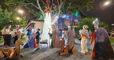 Ribeirão Pires abre Natal Mágico 2025 com acender das luzes, chegada do Papai Noel e festa no Paço