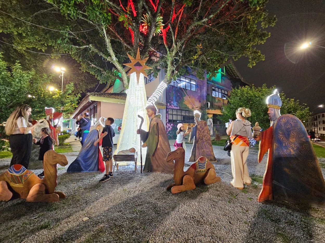 Natal Mágico 2025 segue com programação neste domingo (7)FOTO: Gabriel Mazzo/PMETRP