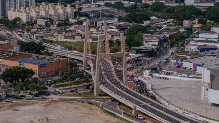 Vistoria final confirma inauguração da ponte estaiada para sábado com a presença de Tarcísio