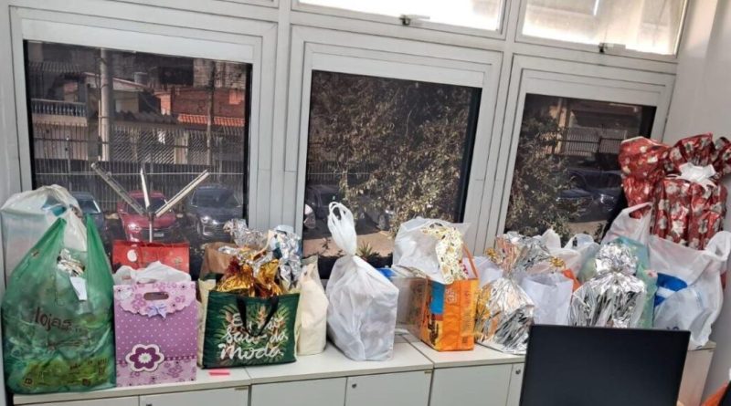 Voluntariado da Braskem distribui sacolas solidárias de Natal no Grande ABC