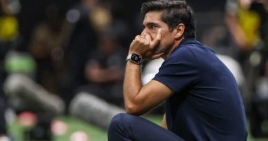 Abel enxerga jogo aberto, mas valoriza força por empate