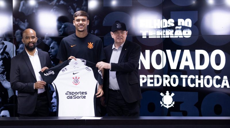 Corinthians encaminha venda de zagueiro para Torino