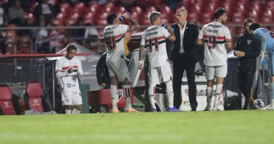 Crespo admite insatisfação após derrota do São Paulo