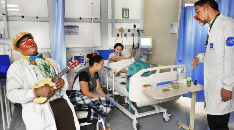 Em Diadema, voluntários transformam rotina hospitalar com alegria e acolhimento