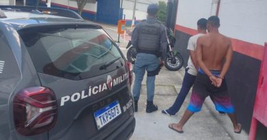 Em São Bernardo, PM prende trio e recupera motocicleta furtada em condomínio no Jardim Silvina