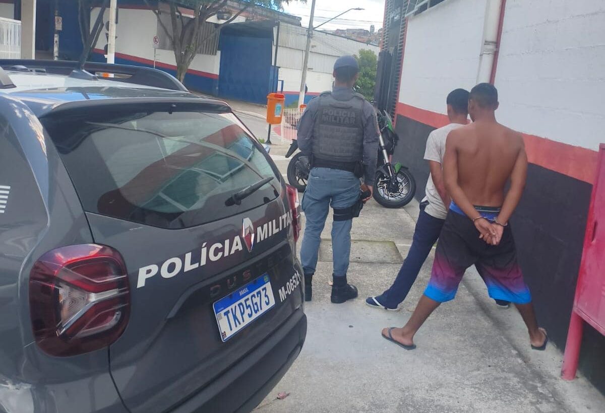 Em São Bernardo, PM prende trio e recupera motocicleta furtada em condomínio no Jardim Silvina