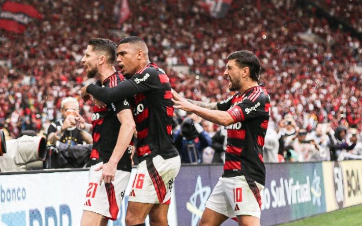 Flamengo antecipa retorno de titulares no Carioca