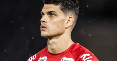 Gabriel Brazão fala sobre interesse do Flamengo e declara foco no Santos