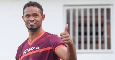 Goleiro Bruno: Ex-jogador se desentende com filho e jovem fala pela 1ª vez