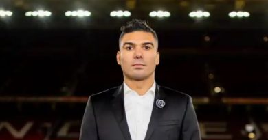 Manchester United anuncia que Casemiro irá sair do clube