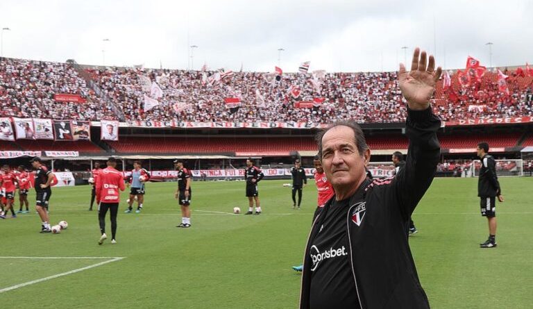 Muricy pensa em sair do SPFC após caos político