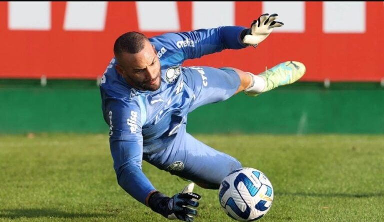 Palmeiras aceita pedido de rescisão de Weverton