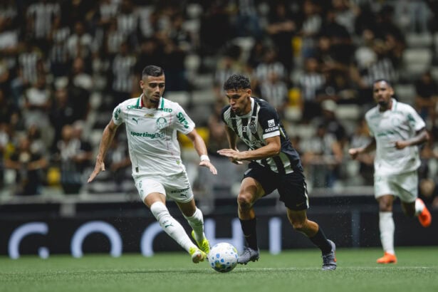 Palmeiras busca empate em jogo movimentado