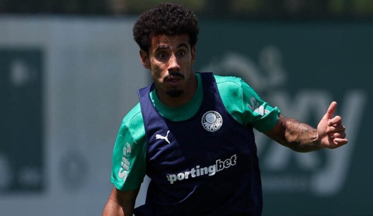 Palmeiras renova com Evangelista até o final de 2027