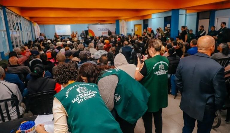 Prefeitura de São Bernardo inicia processo de regularização fundiária no Tatetos em reunião com 250 moradores