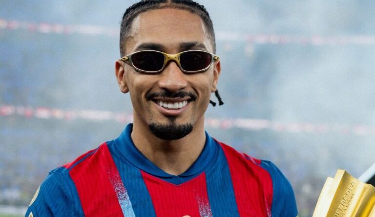 Raphinha garante que merecia prêmio de melhor do mundo