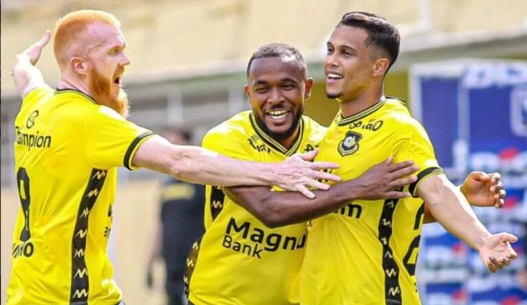 São Bernardo goleia Capivariano por 4 a 0 na estreia do Paulistão 2026